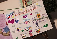 Wunschzettel fürs Christkinbd - Oliver Berg/dpa Wunschzettel fürs Christkinbd - Oliver Berg/dpa