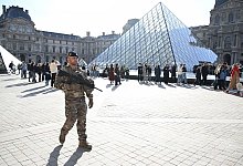 Nach Raubüberfall auf Louvre in Paris - Emma Da Silva/AP/dpa Nach Raubüberfall auf Louvre in Paris - Emma Da Silva/AP/dpa