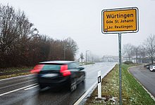 Mann soll vier Familienmitglieder getötet haben - Christoph Schmidt/dpa