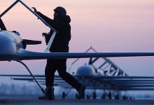 Ukraine-Krieg - ukrainische Drohnen - Evgeniy Maloletka/AP/dpa Ukraine-Krieg - ukrainische Drohnen - Evgeniy Maloletka/AP/dpa