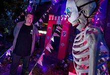 Besuch in Horror-Haus in Duisburg bei Halloween-Fan Sven Wagner - Henning Kaiser/dpa Besuch in Horror-Haus in Duisburg bei Halloween-Fan Sven Wagner - Henning Kaiser/dpa
