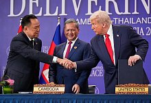 Unterzeichnungszeremonie mit Donald Trump - Mark Schiefelbein/AP/dpa Unterzeichnungszeremonie mit Donald Trump - Mark Schiefelbein/AP/dpa