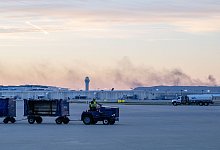 Flugzeugabsturz Louisville USA - Jon Cherry/FR171965 AP/AP/dpa Flugzeugabsturz Louisville USA - Jon Cherry/FR171965 AP/AP/dpa