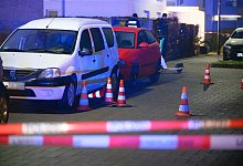 Männer nahe Veranstaltungshalle in Köln angeschossen - Henning Kaiser/dpa