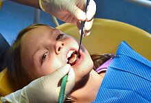 Kind beim Zahnarzt - 1 - picture alliance / dpa