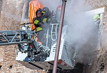 Mittelalterlicher Turm in Rom stürzt ein - Domenico Stinellis/AP/dpa Mittelalterlicher Turm in Rom stürzt ein - Domenico Stinellis/AP/dpa