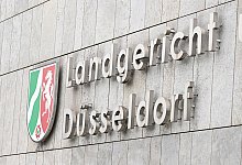 Prozess-Auftakt: Mordversuch mit Auto-Unfall? - Roberto Pfeil/dpa Prozess-Auftakt: Mordversuch mit Auto-Unfall? - Roberto Pfeil/dpa