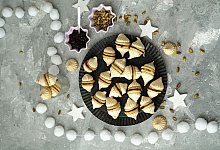 Pistazienkekse mit Geleefüllung - Mareike Pucka/biskuitwerkstatt.de/dpa-tmn Pistazienkekse mit Geleefüllung - Mareike Pucka/biskuitwerkstatt.de/dpa-tmn