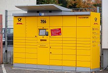 Statt echten Filialen: Post setzt stärker auf Automaten - Thomas Banneyer/dpa