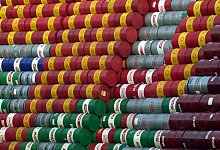 Ölfässer - Kay Nietfeld/dpa Ölfässer - Kay Nietfeld/dpa