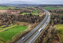 Körperteile auf Autobahn gefunden - Polizei ermittelt - Alex Talash/dpa