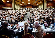 Mitgliederversammlung FC St. Pauli - Gregor Fischer/dpa Mitgliederversammlung FC St. Pauli - Gregor Fischer/dpa