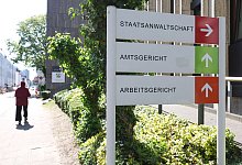 Arbeitsgerichten geht die Arbeit aus - Friso Gentsch/dpa