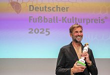 Jürgen Klopp erhält den Walther-Bensemann-Preis - Pia Bayer/dpa Jürgen Klopp erhält den Walther-Bensemann-Preis - Pia Bayer/dpa
