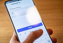 Eine Überweisung per Banking App - Christin Klose/dpa-tmn Eine Überweisung per Banking App - Christin Klose/dpa-tmn