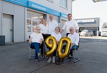 90-jahre-hagemeier-familienfoto - Autohaus Hagemeier