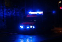 Rettungswagen im Einsatz - Nicolas Armer/dpa Rettungswagen im Einsatz - Nicolas Armer/dpa