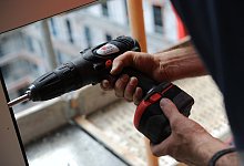 Hast du einen Schlag? - Das brauchen Bohrmaschinen für Heimwerker - dpa-tmn