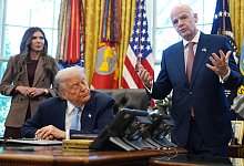 Donald Trump und Gianni Infantino - Evan Vucci/AP/dpa Donald Trump und Gianni Infantino - Evan Vucci/AP/dpa