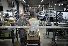 Drohnenproduktion in der Ukraine - Efrem Lukatsky/AP
