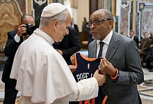 Audienz beim Papst für Schauspieler und Regisseure - Vatican Media/IPA via ZUMA Press/dpa Audienz beim Papst für Schauspieler und Regisseure - Vatican Media/IPA via ZUMA Press/dpa