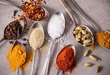 Verschiedene Gewürze - Christin Klose/dpa-tmn