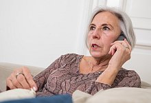 Bei Anruf Abzocke: So wehren Sie sich gegen Telefon-Betrüger - Christin Klose/dpa (Symbolbild)