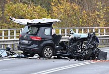 Schwerer Unfall bei Braunschweig - Swen Pförtner/dpa Schwerer Unfall bei Braunschweig - Swen Pförtner/dpa