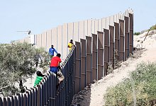 Migranten auf Lampendusa - Cecilia Fabiano/LaPresse via ZUMA Press/dpa Migranten auf Lampendusa - Cecilia Fabiano/LaPresse via ZUMA Press/dpa