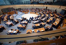 Plenum des Landtags Nordrhein-Westfalen - Henning Kaiser/dpa
