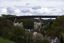 SPD will Aufklärung über Gefahren durch Schwertransporte - Christoph Reichwein/dpa