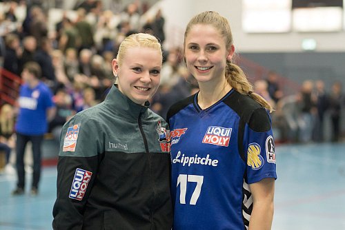 Potenzielle Patientin: Wenn sich Nationalspielerin Alicia Stolle verletzen würde, wäre Saskia Rodefeld ihre erste Ansprechpartnerin. - © Foto: Andre Schneider