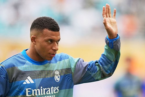 Erstmals im Kader: Madrids Kylian Mbappé - © Rebecca Blackwell/AP/dpa