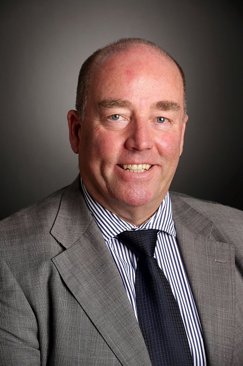 Sieht sich nicht als klassischen Reiseführer: Rolf Peter Gottfried Schulze war von 2011 bis 2015 deutscher Botschafter in Thailand. - © Jörg Carstensen/dpa/dpa-tmn