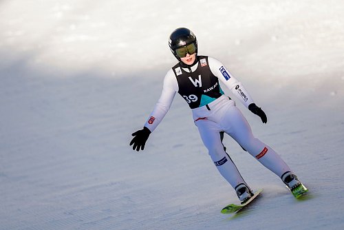 Springt weiter exzellent: Anna Odine Ström. - © Terje Bendiksby/NTB/dpa