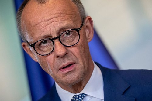 Der Kanzler unterstützt einen Vorschlag der EU-Kommission. - © Michael Kappeler/dpa