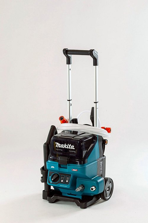 Der Makita (40V, HW001GZ) für 890 Euro (689 Euro Zusatzpreis für Akku plus Ladegerät) war mit der Note 1,8 einer der besten Akku-Hochdruckreiniger. - © Michael Müller-Münker/Selbst ist der Mann/dpa-tmn