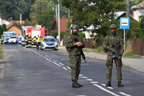 Nach Angaben des Innenministeriums in Warschau wurden bislang sieben Drohnen oder Trümmerteile von Drohnen gefunden. - © Wojtek Jargilo/PAP/dpa