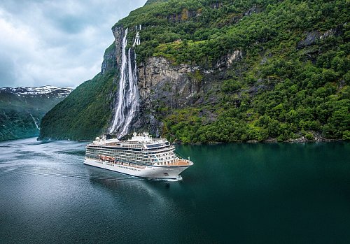 Die «Viking Libra» ist ein nahezu identisches Schwesterschiff der Viking-Hochseflotte (im Bild: «Viking Sky»). Die Besonderheit wird in ihrem Wasserstoffantrieb liegen. - © Alastair Miller/Viking Cruises/dpa-tmn