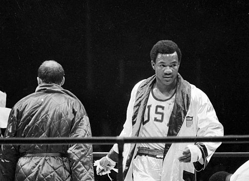 Goldgewinner in Mexiko-Stadt: George Foreman. - © -/AP/dpa