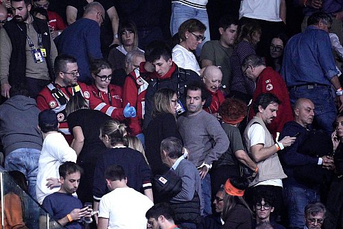 Auf der Tribüne gab es einen medizinischen Zwischenfall - © Marco Alpozzi/LaPresse via ZUMA Press/dpa