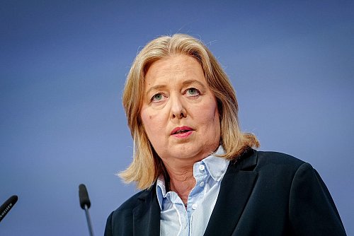 Sozialministerin Bärbel Bas hat ein Rentengesetz vorgelegt. (Archivbild) - © Kay Nietfeld/dpa