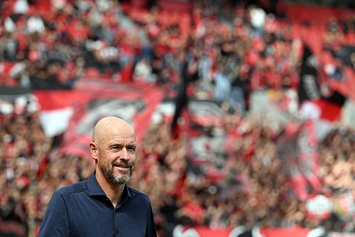 Erik ten Hag gab sein Bundesliga-Debüt. - © Federico Gambarini/dpa