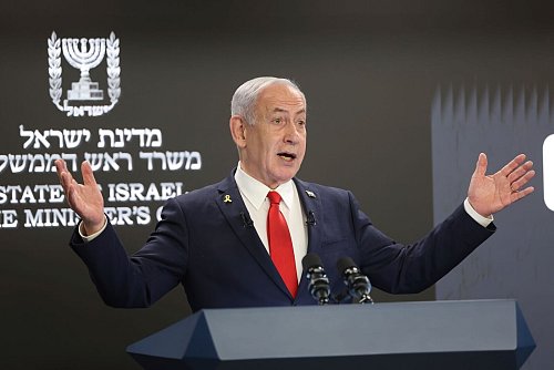 Israels Premier Netanjahu erhöht im Krieg gegen die Hamas den Druck. (Archivbild) - © Abir Sultan/Pool EPA/dpa
