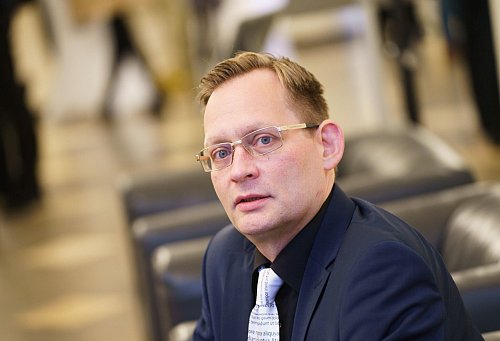 Clemens Meyer war sauer, weil er den Deutschen Buchpreis nicht gewann. - © Andreas Arnold/dpa