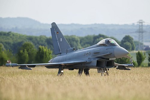 Deutschland verstärkt seine Beteiligung am Schutz der Nato-Ostgrenze. (Archivbild) - © Christoph Reichwein/dpa