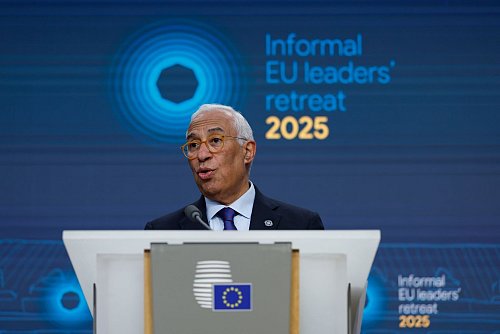 EU-Ratspräsident António Costa drängt angesichts hybrider Angriffe auf ein starkes europäisches Vorgehen. - © Omar Havana/AP/dpa