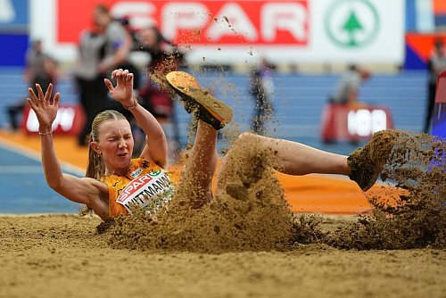 Für Dreispringerin Kira Wittmann ist die Hallen-EM schon wieder vorbei. - © Peter Dejong/AP/dpa