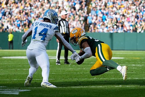 Der Saisonstart für Amon-Ra St. Brown und die Lions lief nicht wie erhofft. - © Morry Gash/AP/dpa