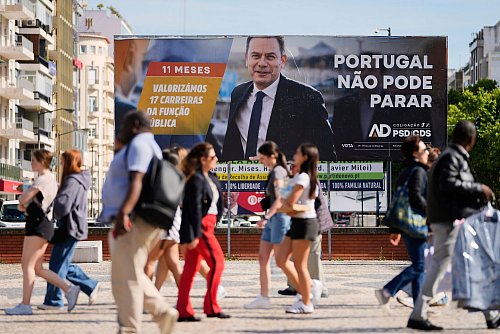 Es war bereits die dritte Parlamentswahl in etwas mehr als drei Jahren. (Archivfoto) - © Armando Franca/AP/dpa
